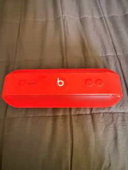 Beats pill red