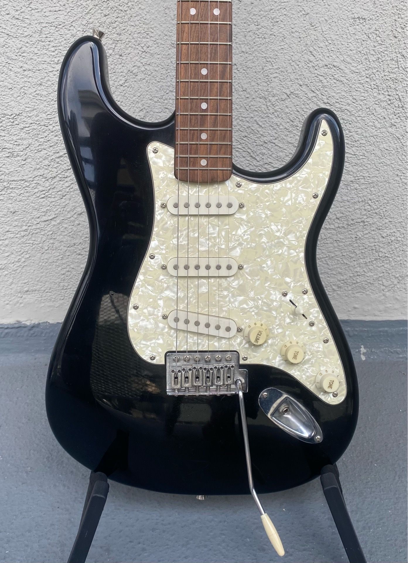 AVAILABLE Black Fender Squier Strat - Read the details BEFORE you message me, please!