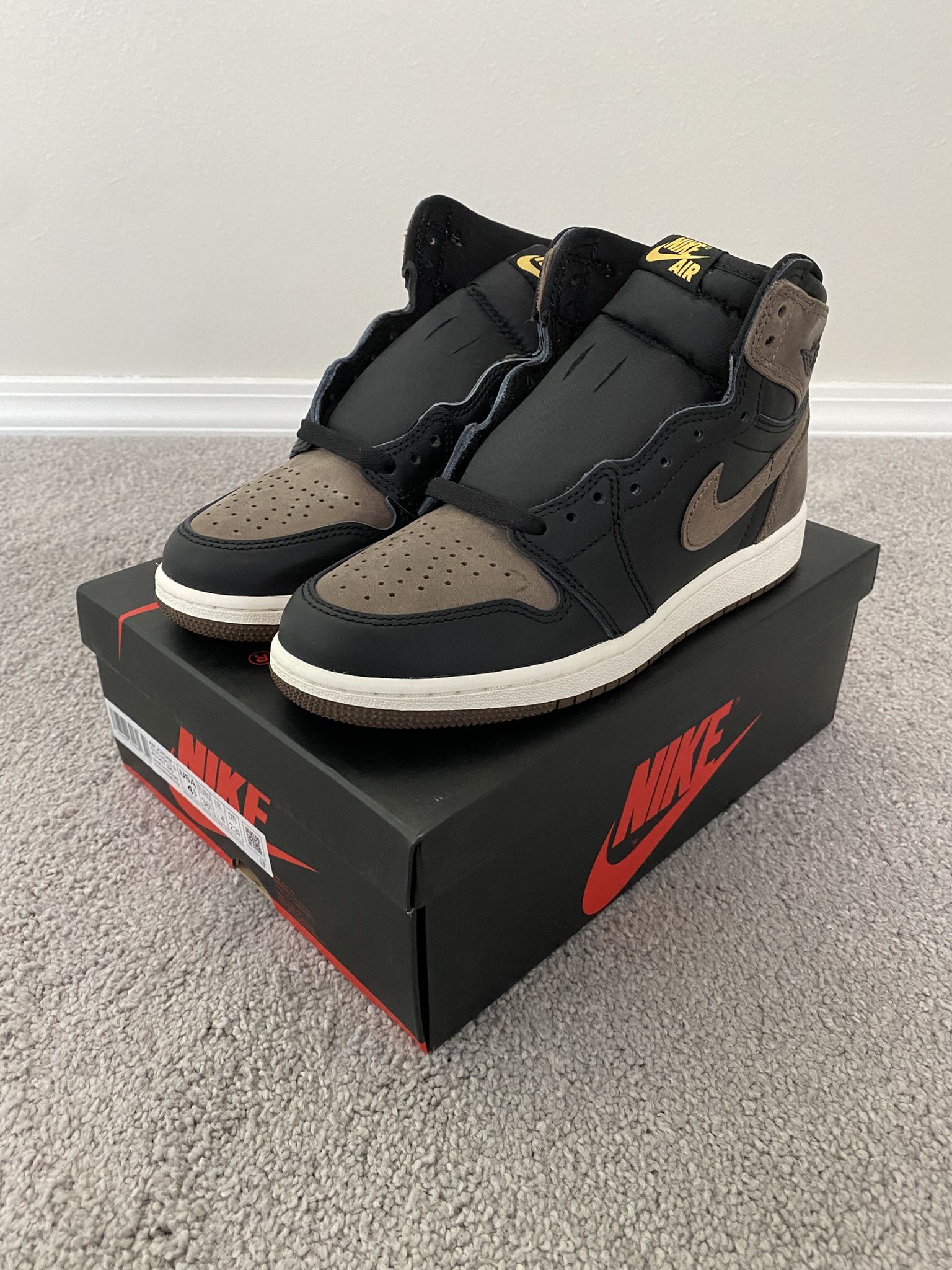 Jordan 1 OG High Palomino - Size 4.5Y / 6 Women’s