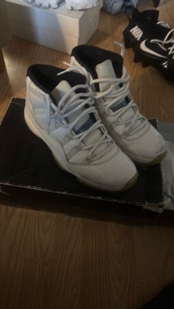 Jordan 11 legend blue