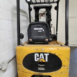 Eletric 3 Wheel CAT Forklift and Adjustable  Ramp 