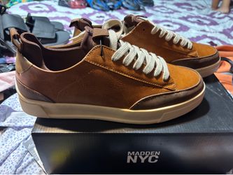 Men shoes size 11,10