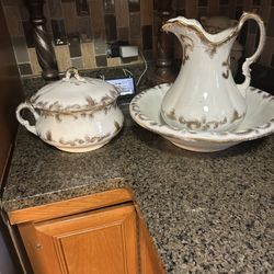 Colonial three-piece 1903
