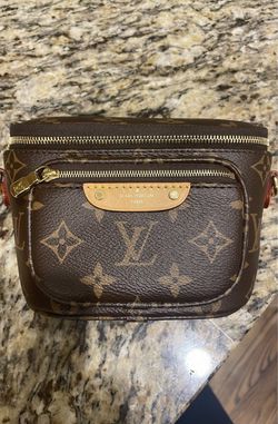 Louis Vuitton Giant Monogram Bumbag for Sale in New York, NY - OfferUp