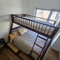 Full Size Bunk Bed With Twin Upper Bed