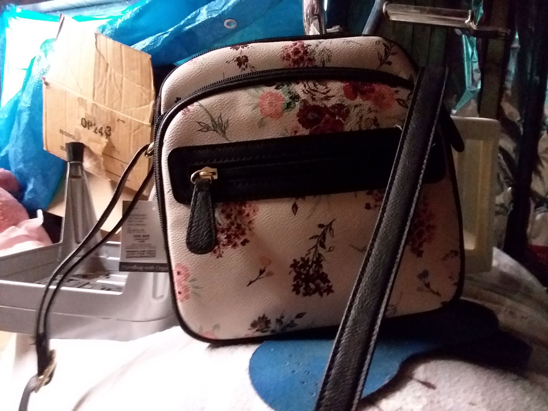 BRAND NEW MULTIPLE PURSES $22 OBO