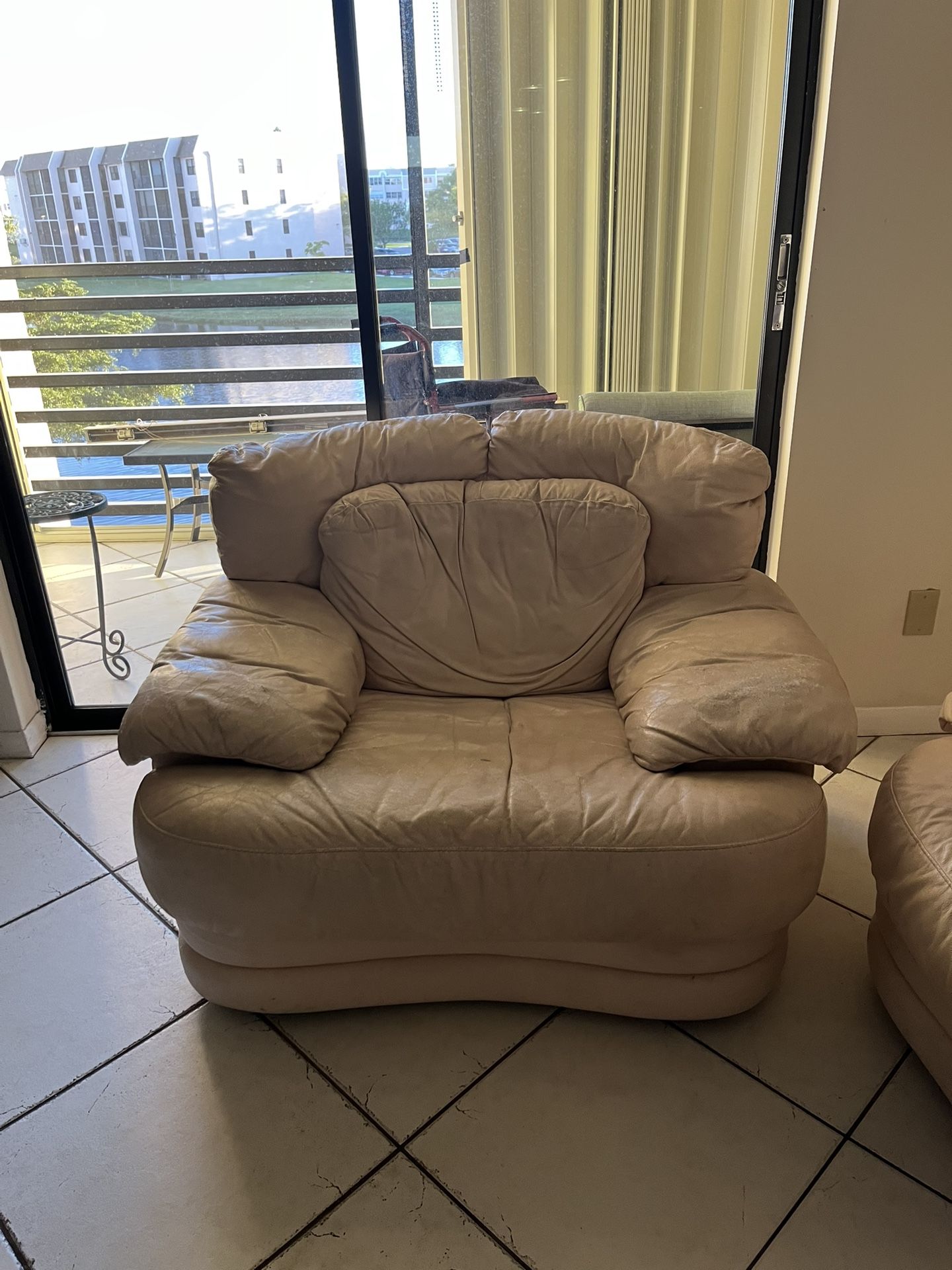 Used Leather Couches With Ottoman.