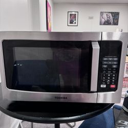 Microwave Oven Toshiba