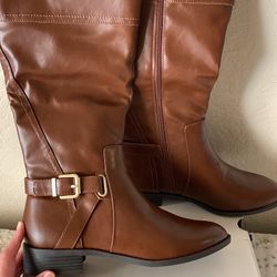 Women’s 9.5 Boots 