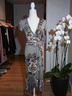 Floral Two Piece Set with Wrap Tie Top – Medium