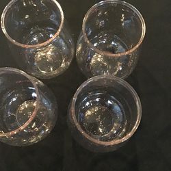 https://offerup.com/redirect/?o=QmFuLmRv Acrylic  Sparkle Wine Glasses
