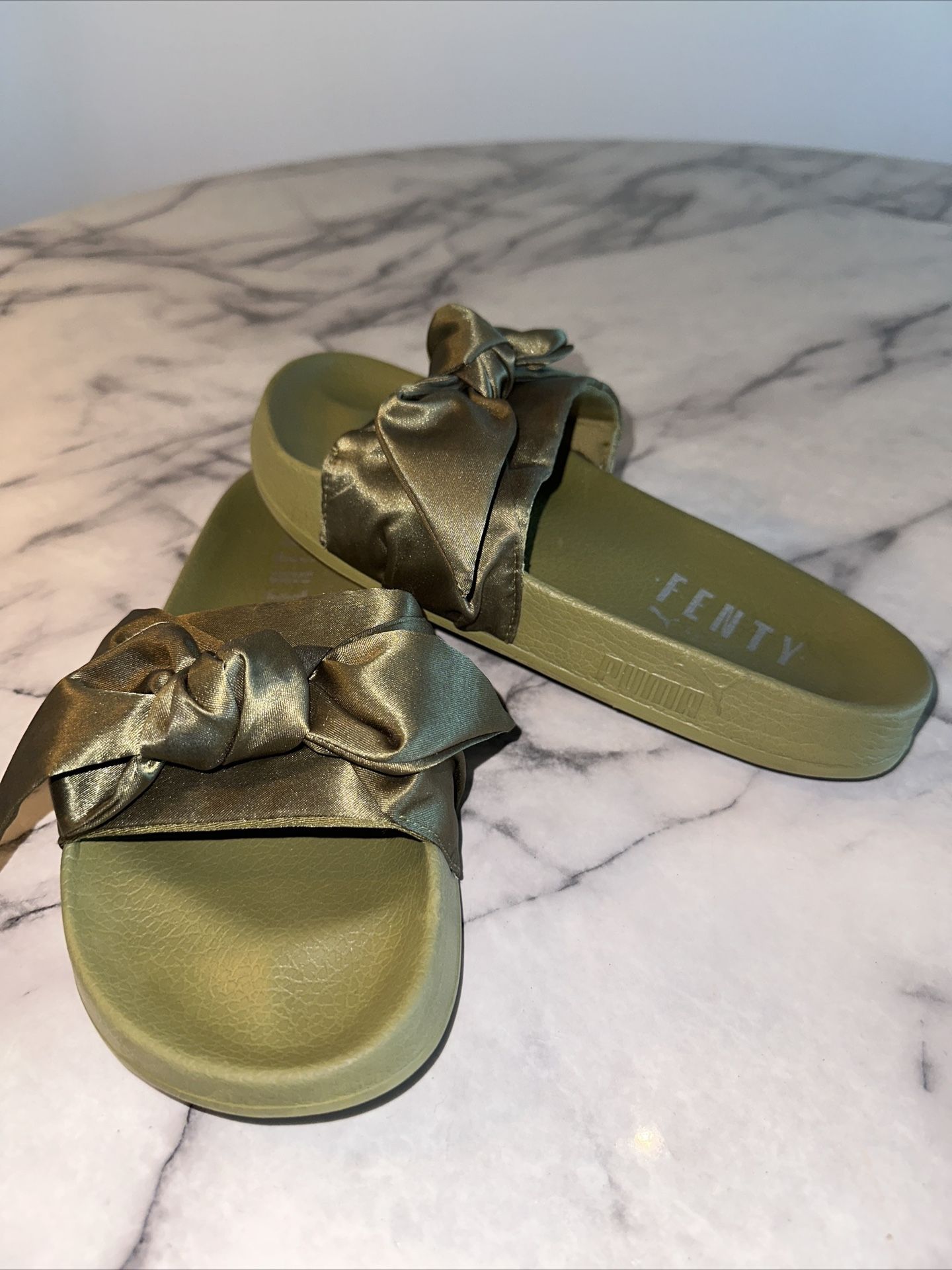 2017 Fenty Puma Olive Bow Slide Rihanna uk5 us7 8 Slides Sandals Shoes