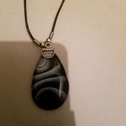 Stone textured necklace