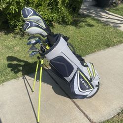 Complete Top Flite Golf Club Set With Golf Bag