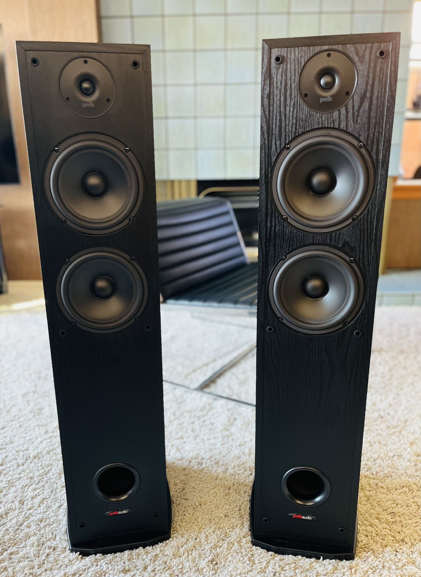 Polk Audio R50 Floorstanding Speakers - Like New Condition