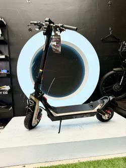 New GT3 PRO BY SEGWAY SUPER SCOOTER 50MPH Top Speed, Best In Class Scooter With Loads Of Latest Tech