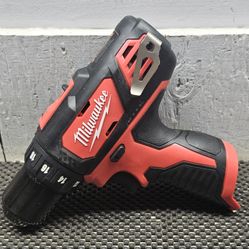 
Milwaukee
Drill/Driver