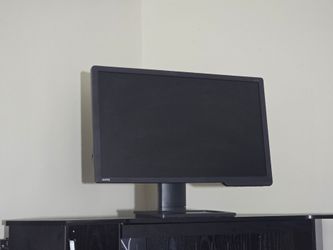 BenQ Zowie XL2411P 144hz 24" Gaming Monitor + Display Cable(and HDMI if wanted)