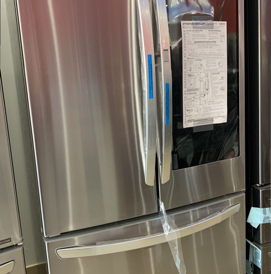 LG InstaView 27-cu ft French Door Refrigerator with Ice Maker and Door within Door (Printproof Stainless Steel