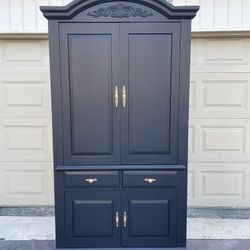 Gorgeous Deep Navy Broyhill Armoire 