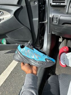 Yeezy 700s