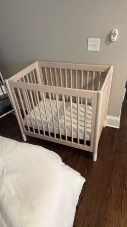 Mini Crib