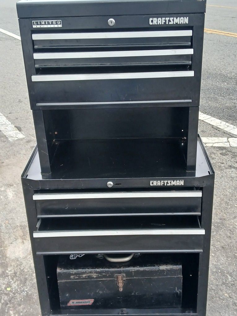 CRAFTSMAN TOOLBOX  Tool Box Fantastic Conditions  Free Delivery 