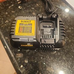 Dewalt 12/20 Volt 6 Amp Charger