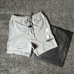 Essentials Shorts Dark Oatmeal