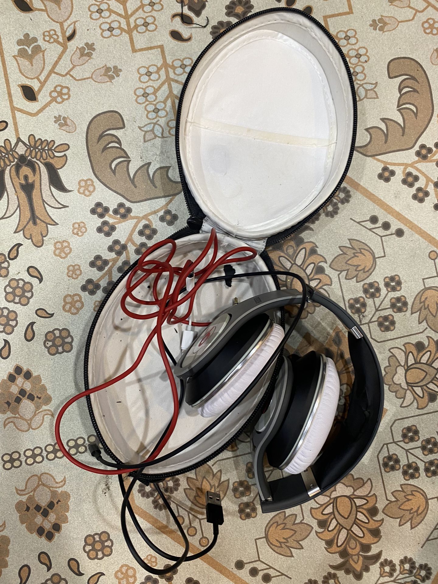 Beats by Dr. Dre Over-Ear Headphones - Used