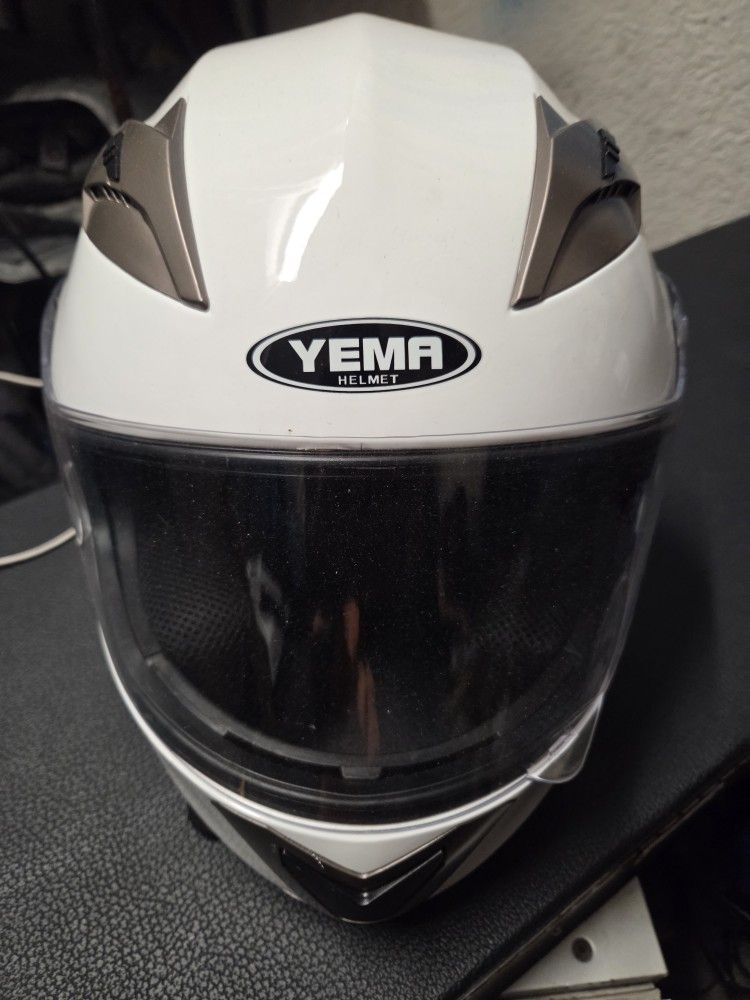 YEMA MOTORCYCLE HELMET