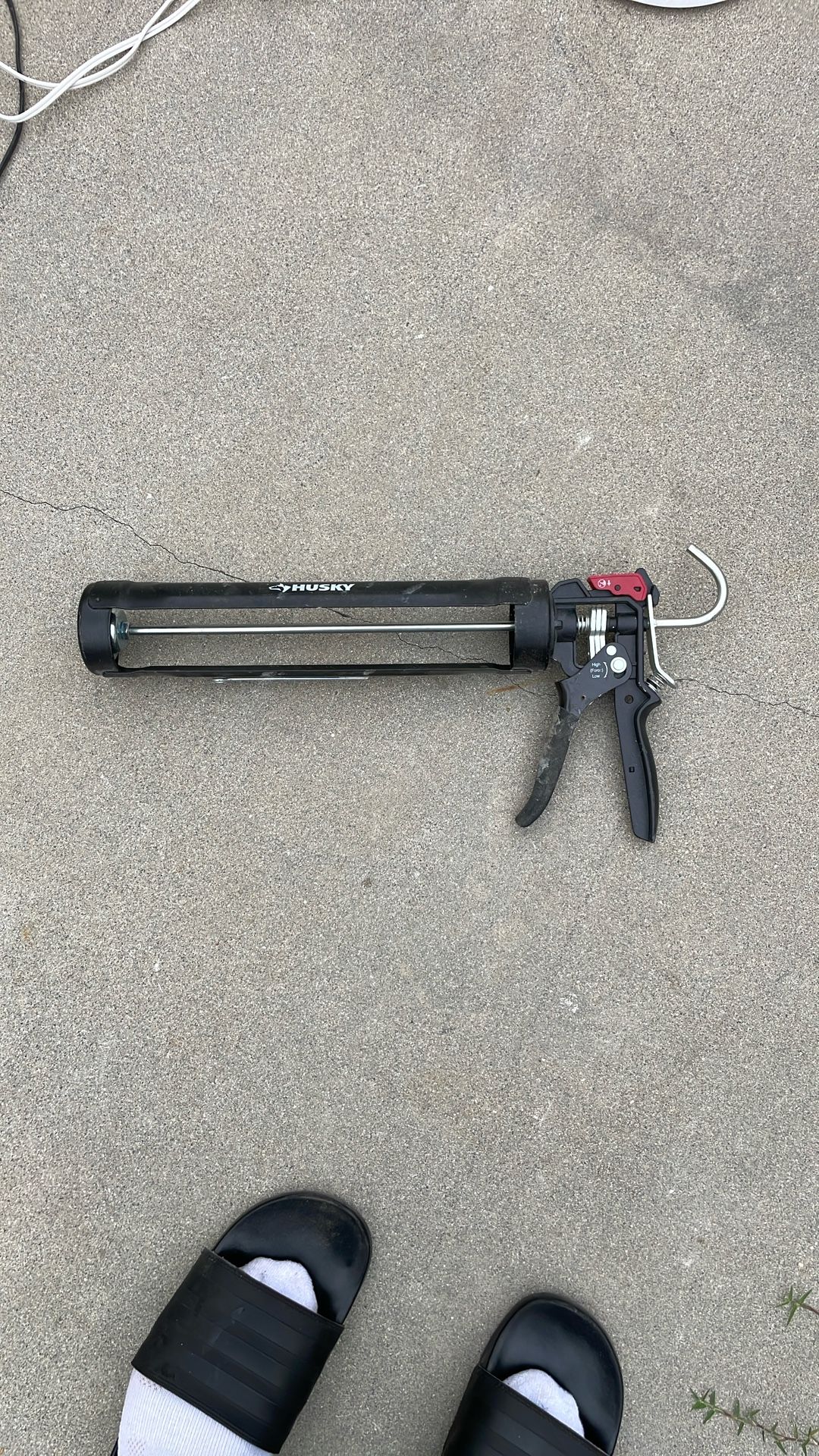 Large Husky Caulk Gun