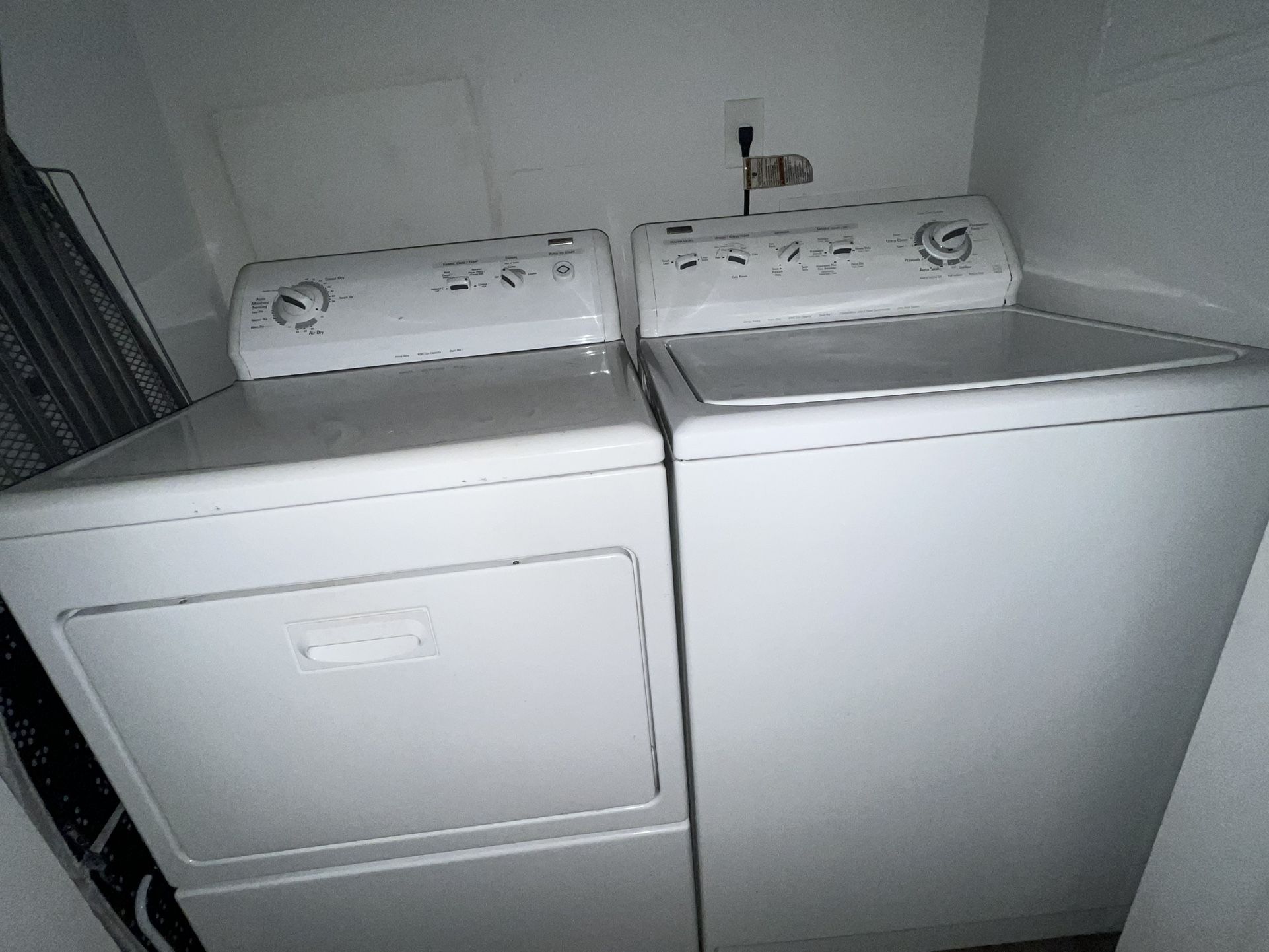 Kenmore Washer Dryer Set $200