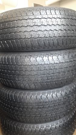 Set of 4 matching tires bridgestone dueler size 265/60R18