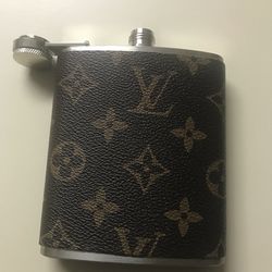 Luxury Flask!! Brand New custom . 8oz