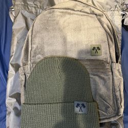 In-N-Out 2025 Exclusive Employee Christmas Gift Backpack (full set)