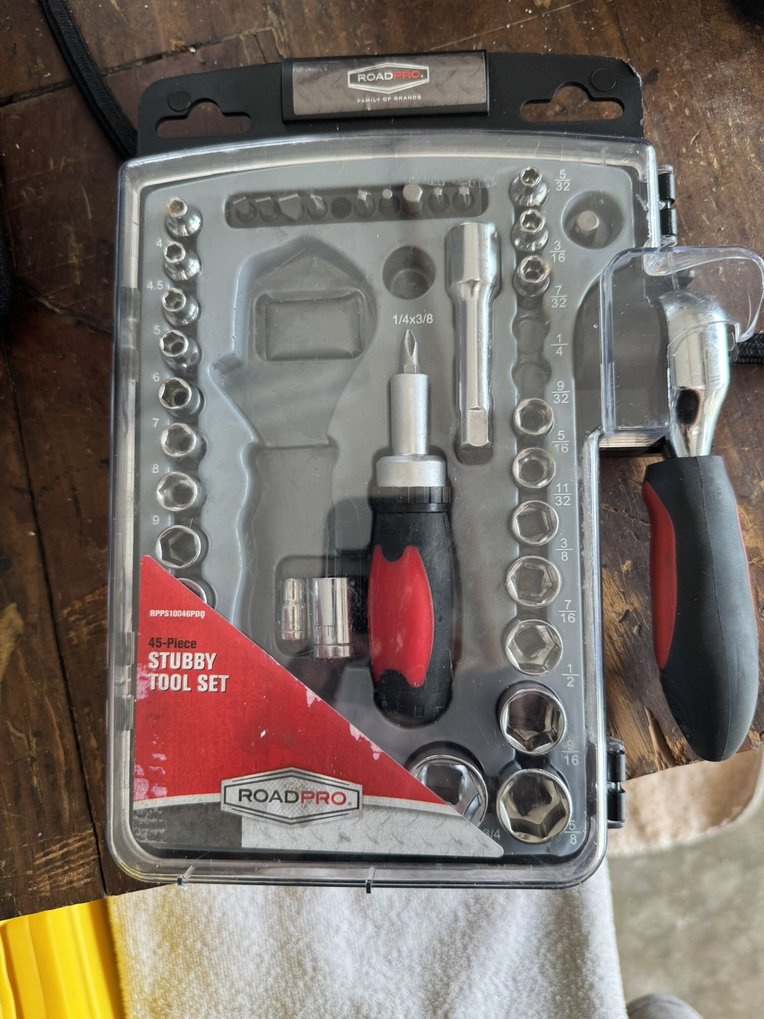 Road pro 45 Piece Stubby Tool Set with misssing Adjustable Wrench.