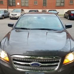 2011 Ford Taurus