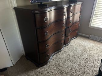 8 dresser chest draw w/fabric inside for jewelry