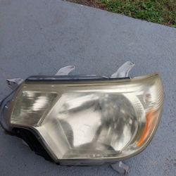 2013 Toyota Tacoma Headlight