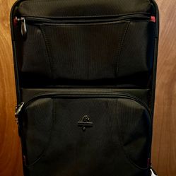 VTG Atlantic Rolling Garment Suitcase Luggage Travel 23" X 14"  Carry On Black Color  in Great pre owned Condition 