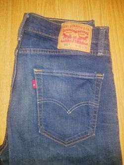 Levi 502 Jeans...Size 32x30 womens...Great condition!