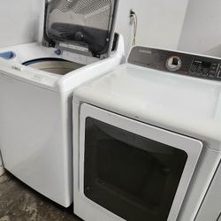 SAMSUNG SET STEAM WASHER AND ELECTRIC DRYER 