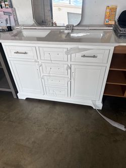 EAREY 48-in Bathroom Vanity 48-in White Double Sink Bathroom Vanity with White Ceramic