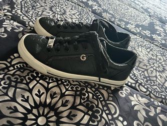 Tenis Guess talla 6