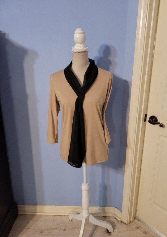 Charming Charlie Small Womens Top