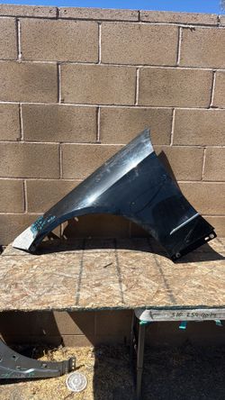 2010 2011 2012 2013 2015 2016 Mercedes Benz E-class LEFT SIDE FENDER OEM. Used 8/26