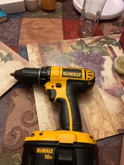 Dewalt hammer 1/2 18 volt