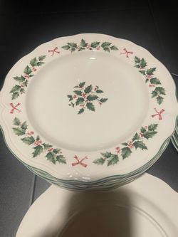 Festive Holly Dinner Plates and tea set