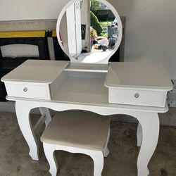 Vanity Set
